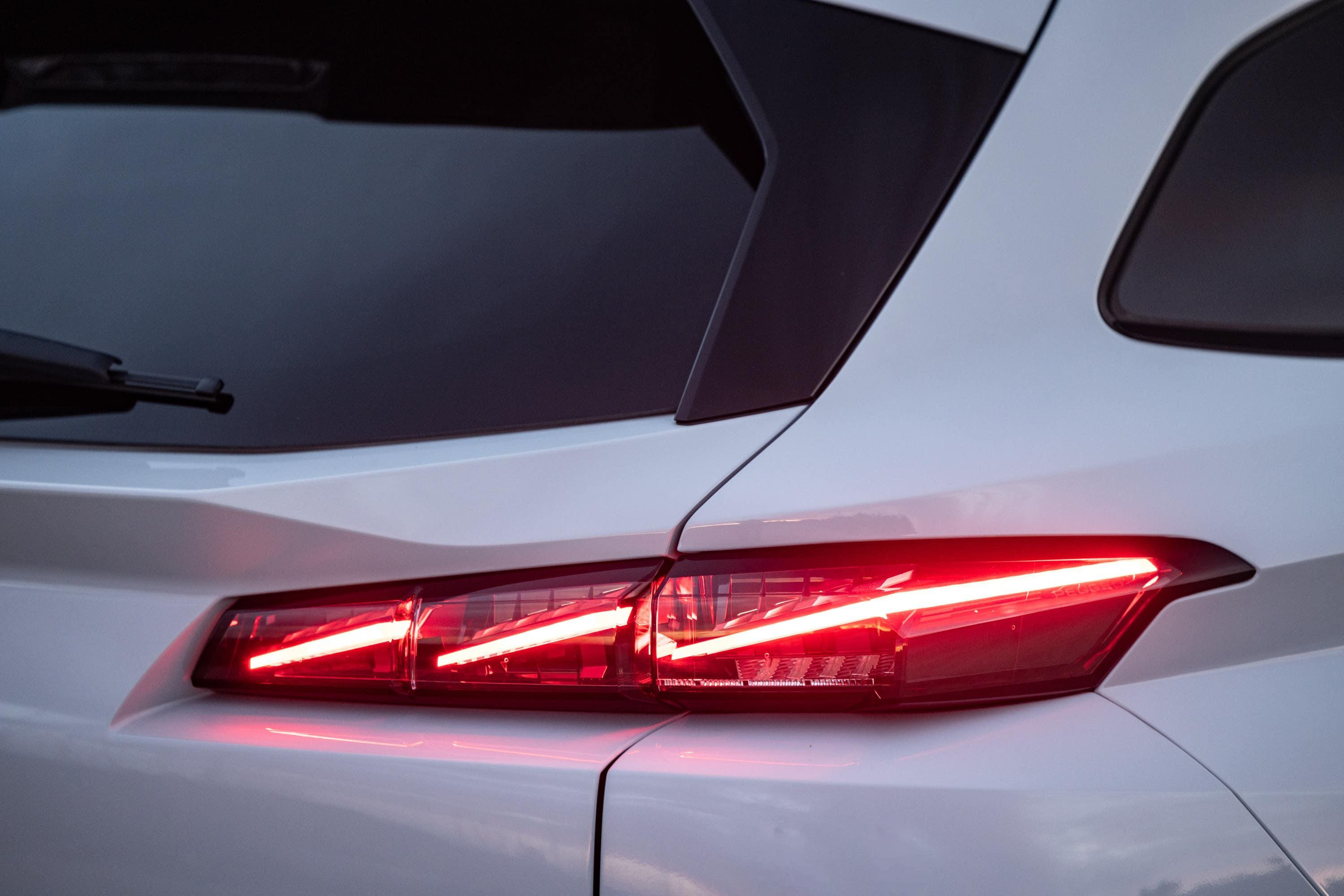 Peugeot e-308 lights Peugeot e-308 lights